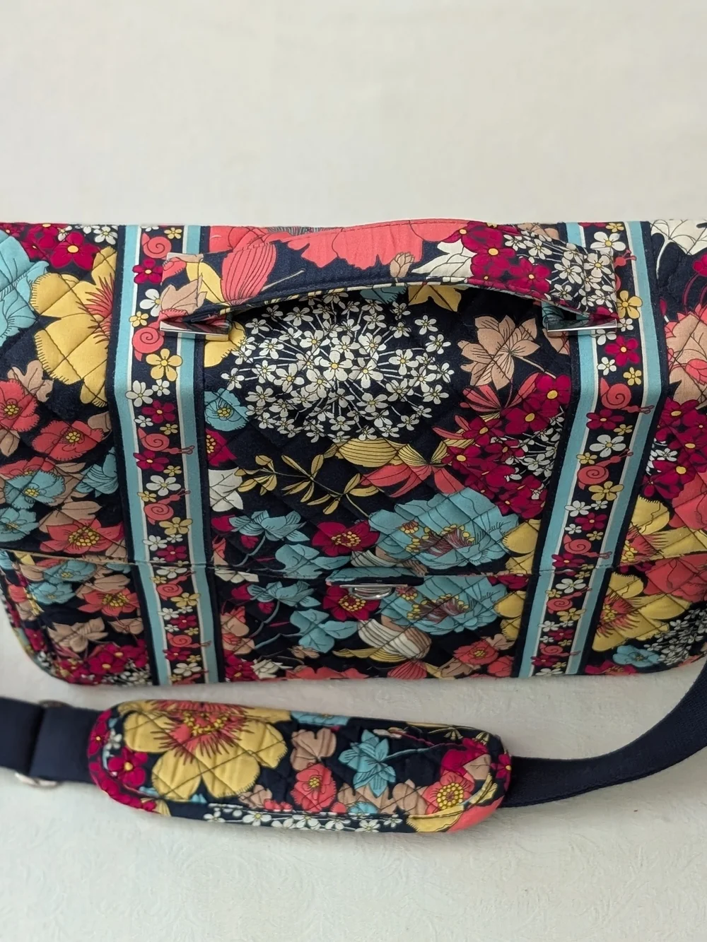Vera Bradley Floral Quilted Messenger/Laptop Bag Zip Pockets Adjustable Strap